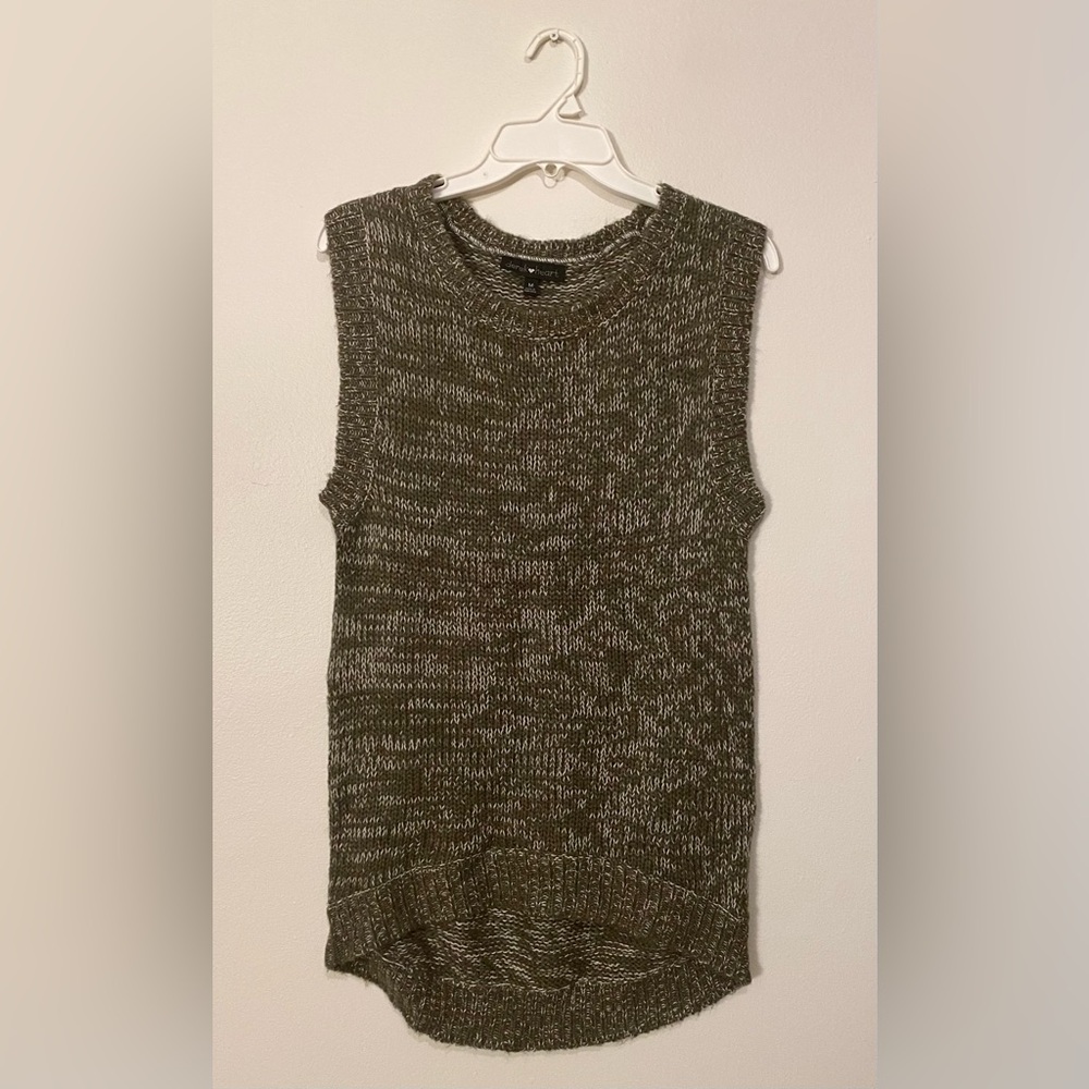 Army green sleeveless sweater with high/low cut, Size: Medium